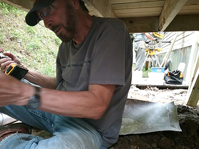 Gary Fastening Stringers to Deck Frame